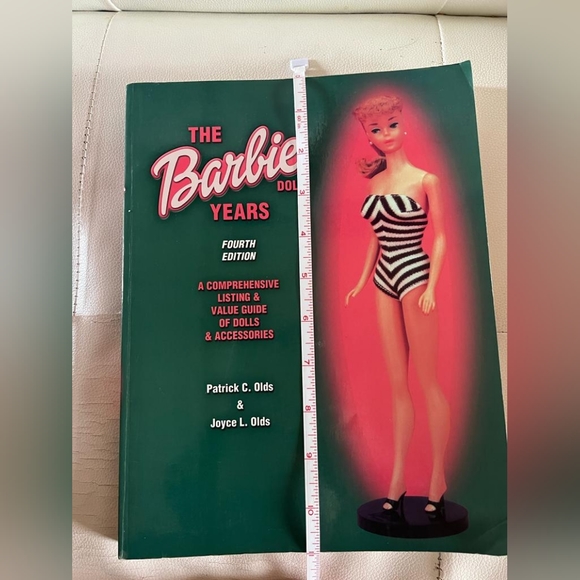Barbie Doll Years Fourth Edition Value Guide - Picture 3 of 5